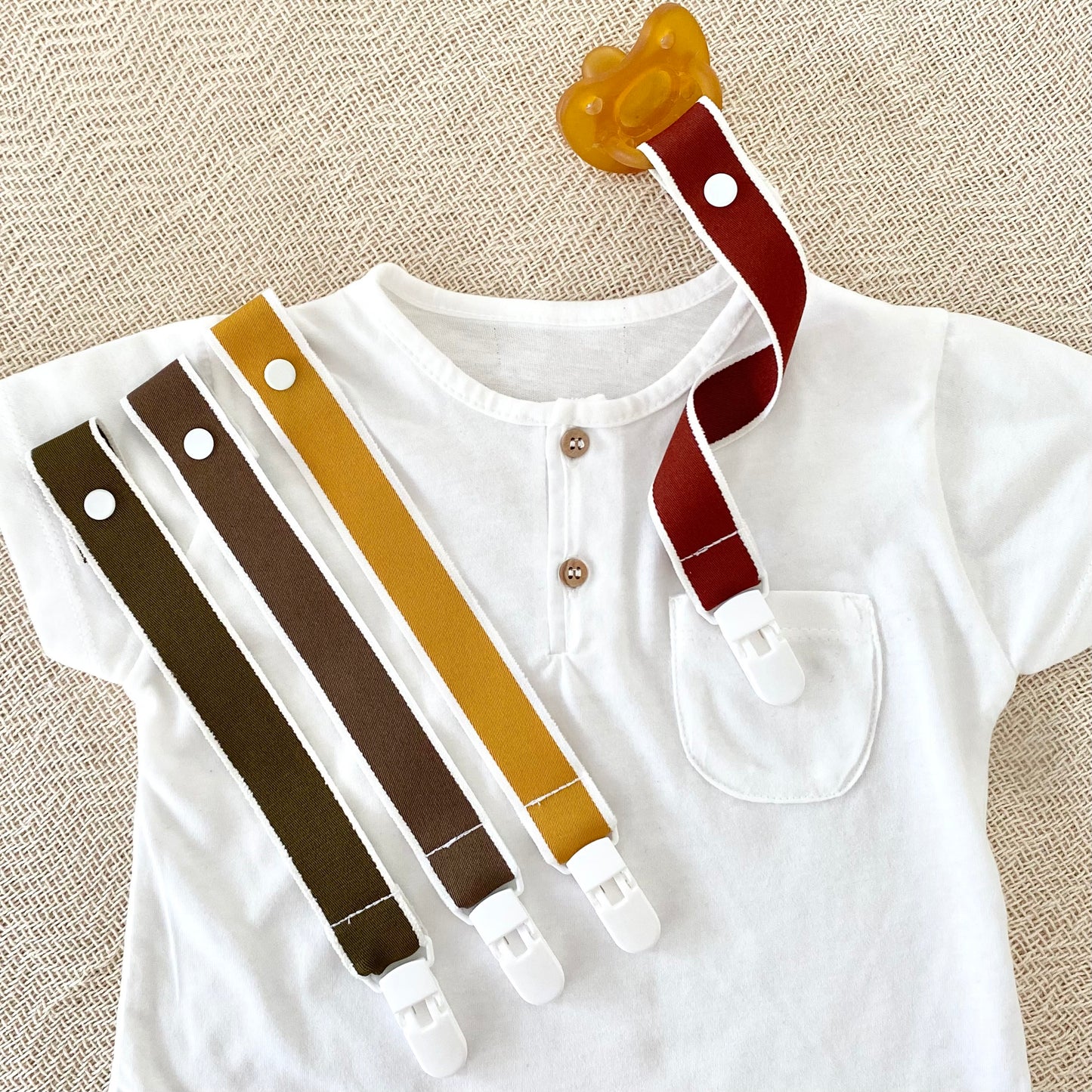 TATI Pacifier Clip