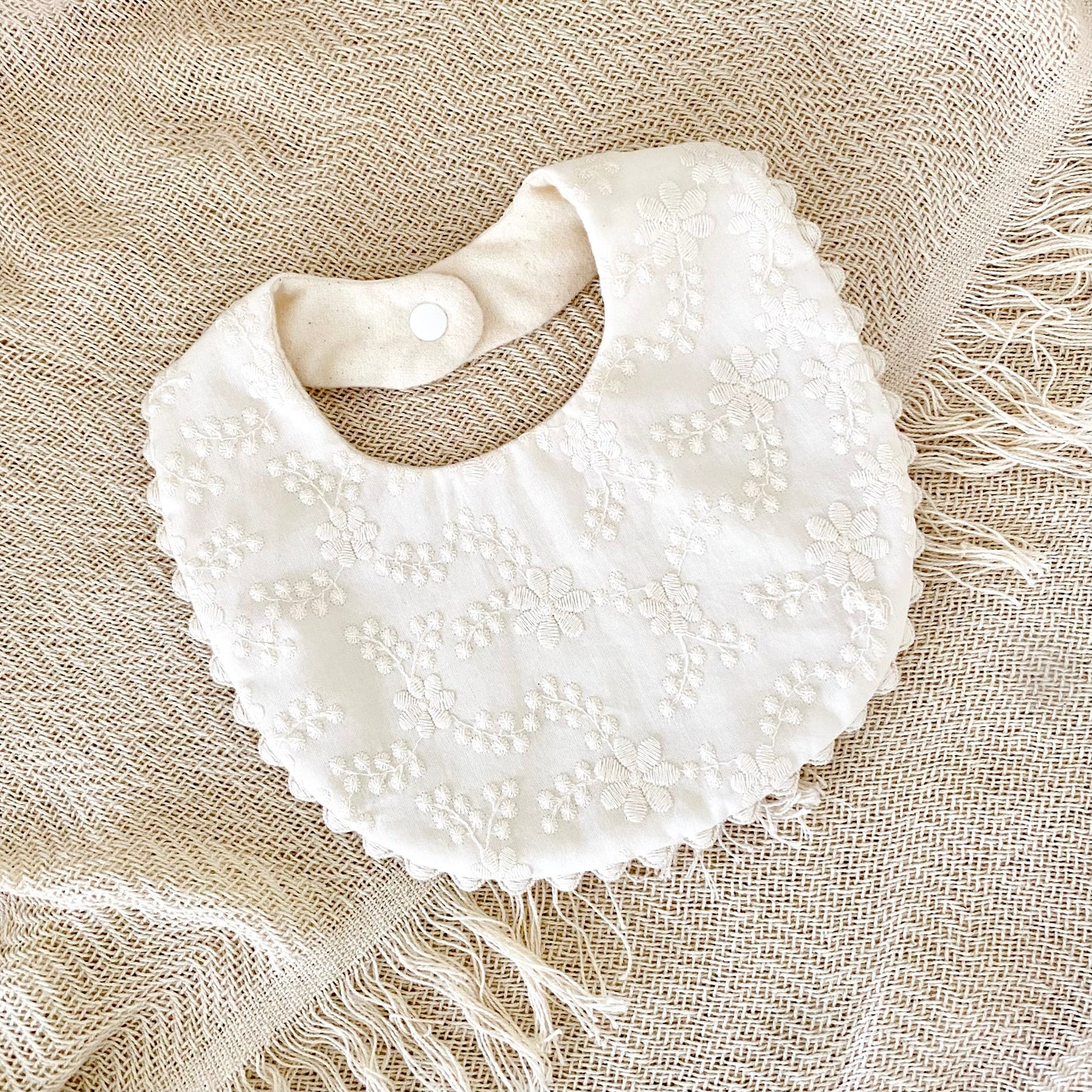 Babete Bordado SAINT