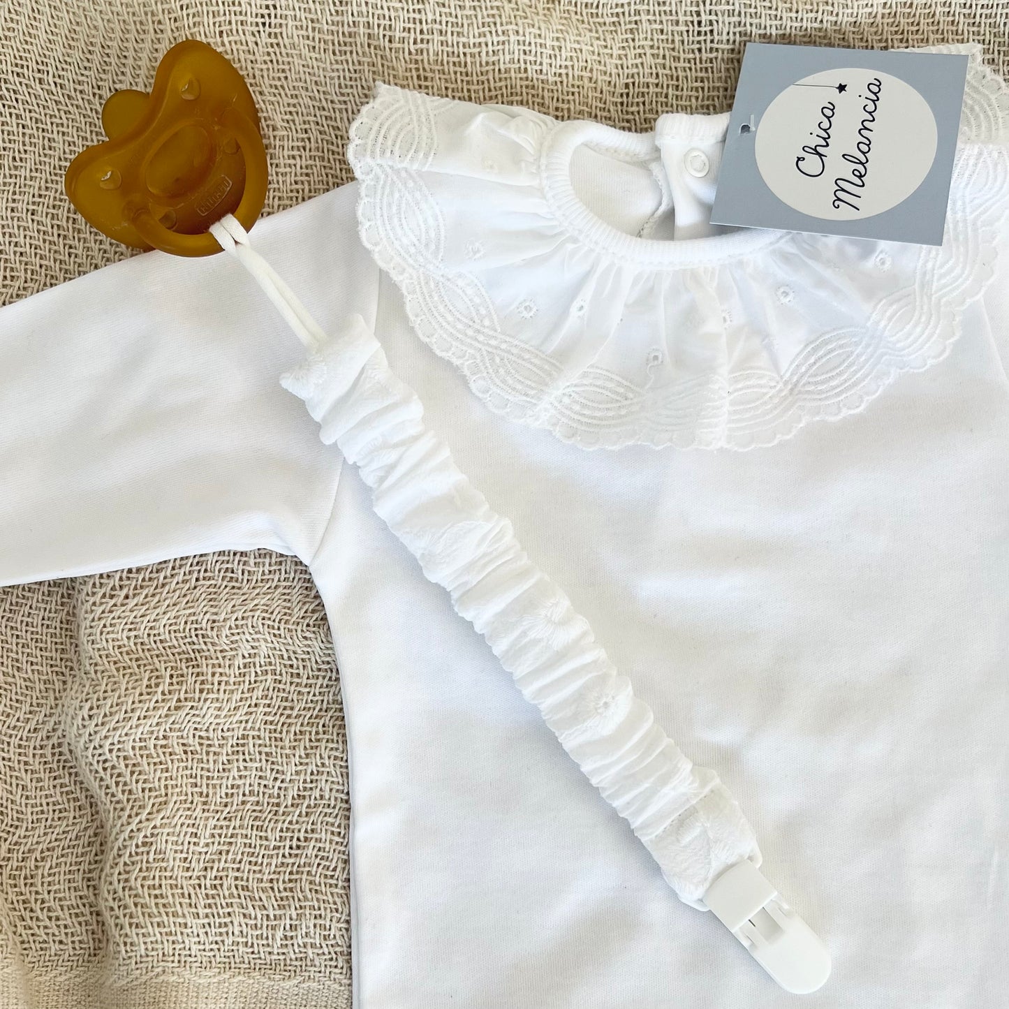 FLOWER EMBROIDERY SET (Bib and Paci Holder)