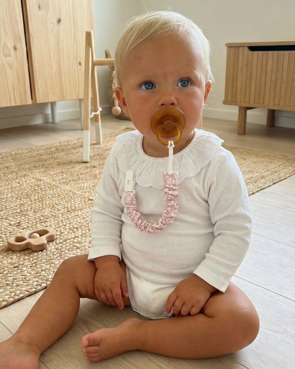 STELLA Pacifier Clip