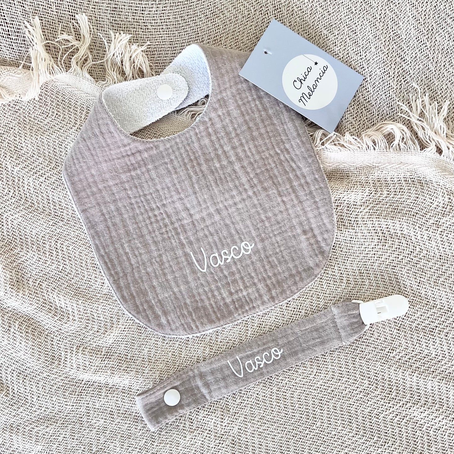 PENELOPE SET (Waterproof Bib and Paci Holder)