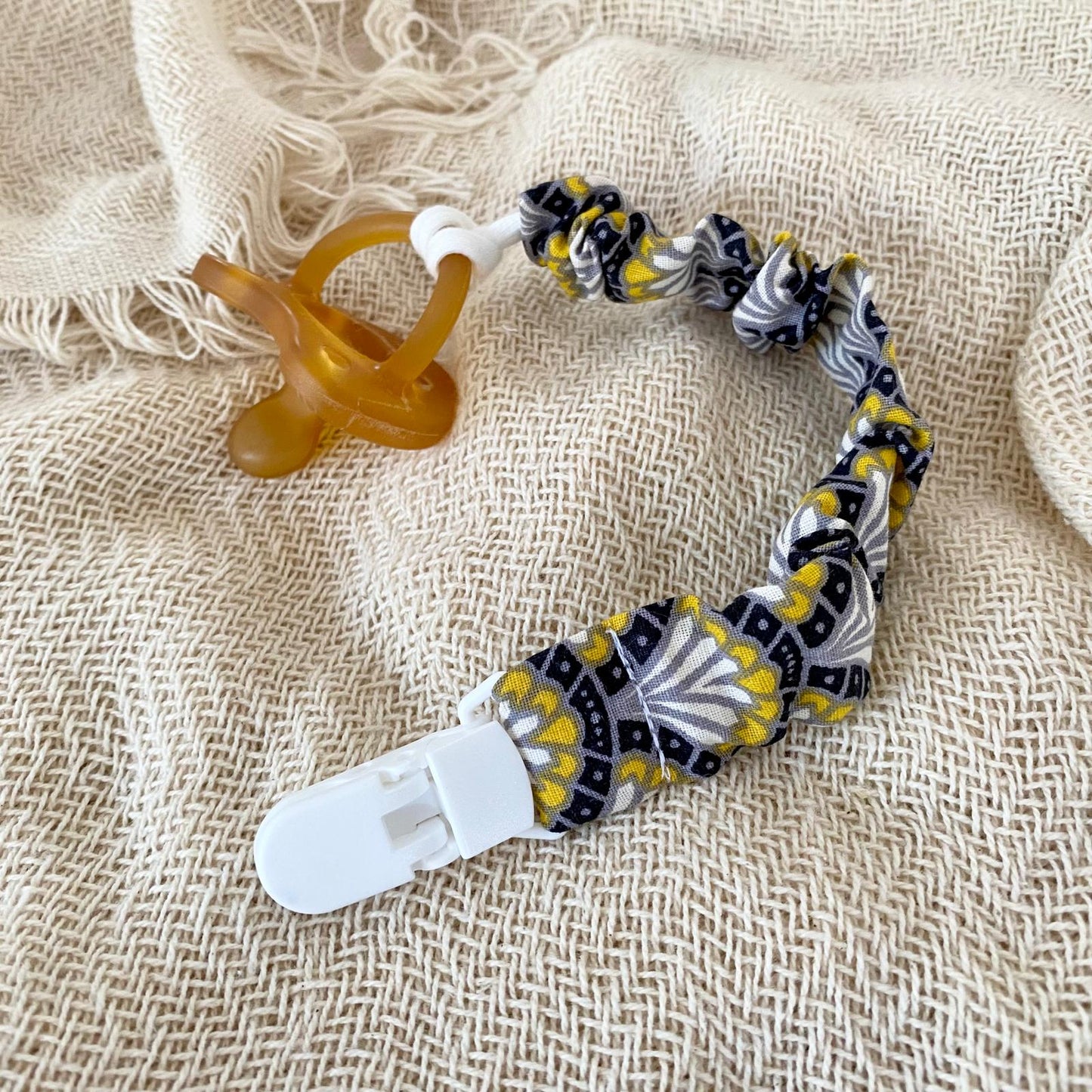 DENIM STARS Pacifier Clip 